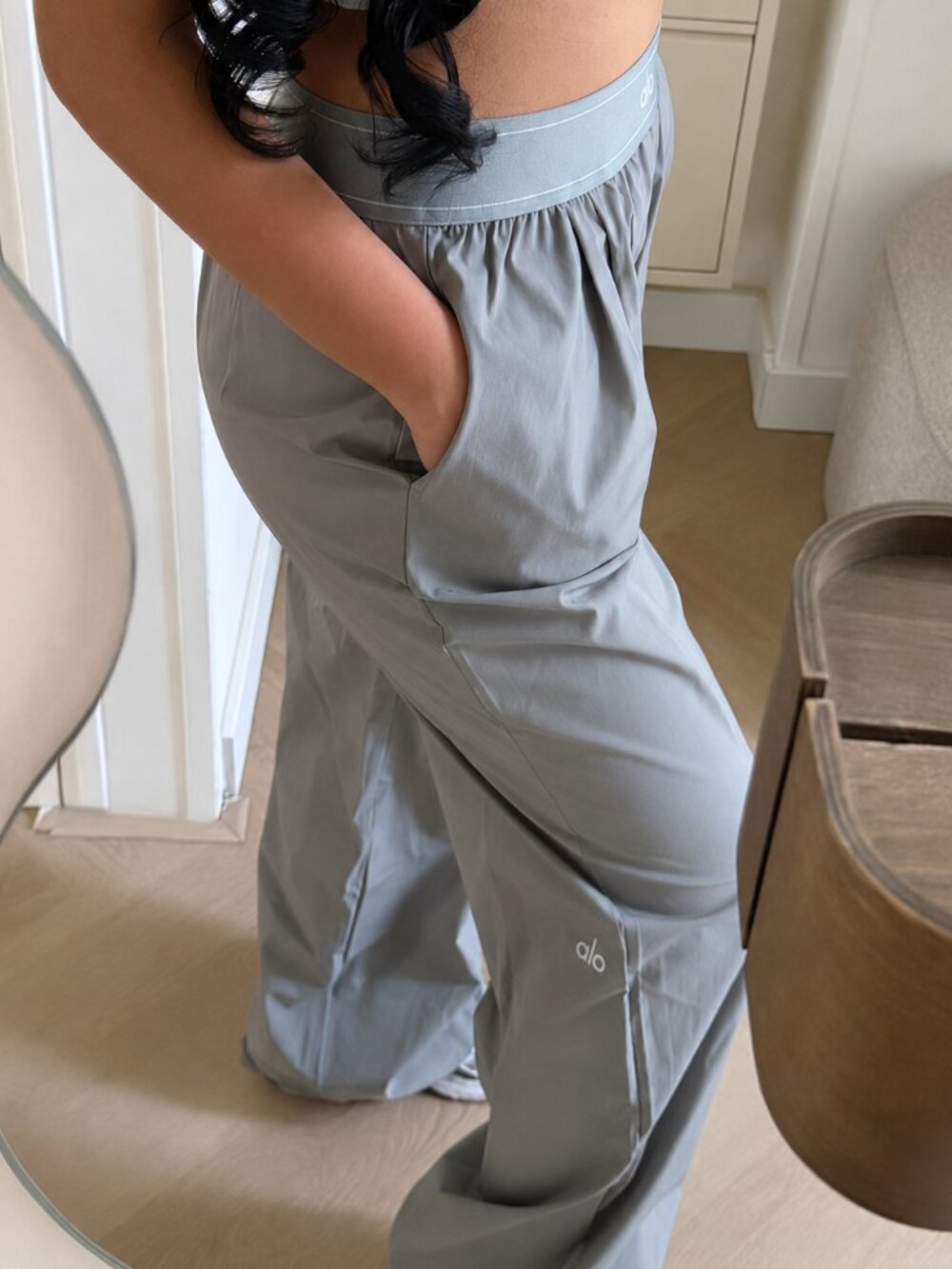 NWT 👖 Alo Yoga Suit Up Trouser Steel Grey Wide Leg Pants 30” Athleisure Travel - Picture 10 of 10